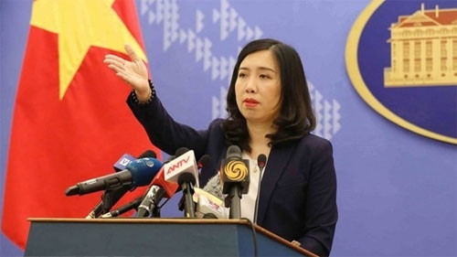 Vietnam asks China to maintain peace in East Sea
