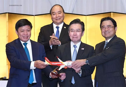 PM witnesses launching of three new Vietnam-Japan direct air routes