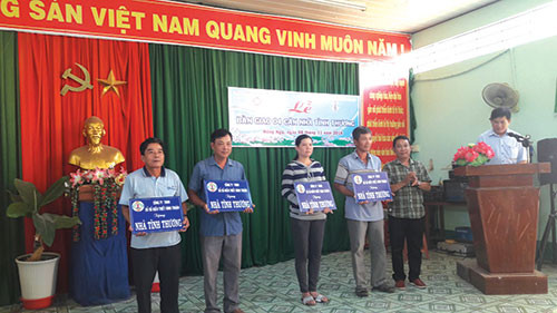 Công ty Xổ số kiến thiết Bình Thuận: Trao 9 căn nhà đại đoàn kết cho hộ nghèo