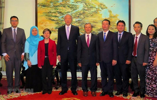 Singaporean Deputy PM visits Thua Thien-Hue