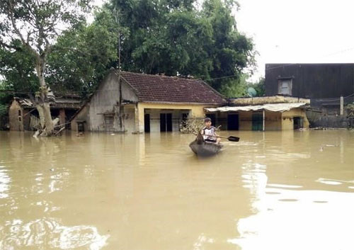 EU grants 100,000 EUR to flood victims in Vietnam