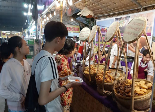 Southern cake festival attracts over 600,000 visitors