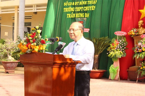 Binh Thuan’s leaders attended new school-year beginning ceremonies