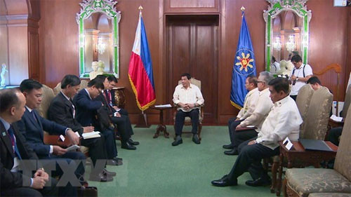 Vietnam, Philippines discuss ways to boost cooperative ties