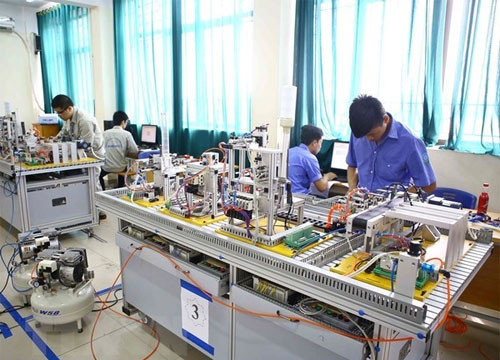 Vietnam strives to have 62 percent of labourers trained