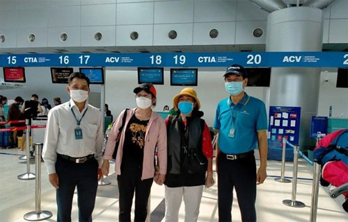 Vietnam Airlines carries nearly 600 passengers finishing quarantine for free