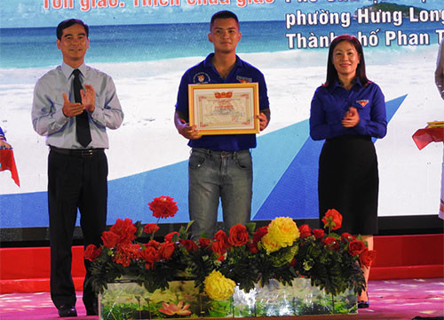 Festival in honor of 20 ethnic and religious youth following Uncle Ho’s teachings