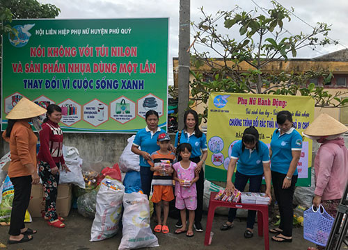 Phu Quy  islanders swap plastic waste for instant noodle, notebooks and shopping baskets