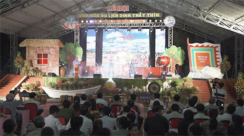 Thay Thim Palace cultural-tourism festival opened in la Gi town