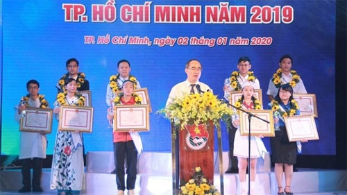 Ho Chi Minh City honours outstanding young citizens