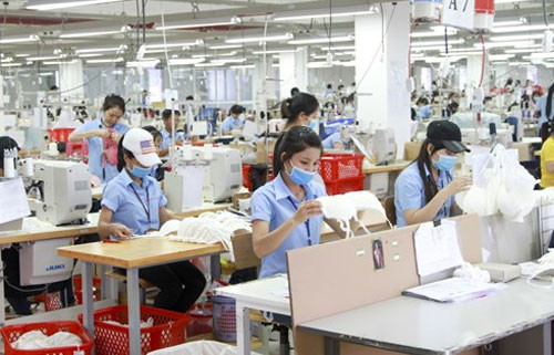 Enterprises face shortage of workers after easing of social distancing measures