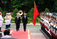 Đây là chuyến thăm Việt Nam đầu tiên của Tổng thống Barack Obama và là chuyến thăm của Tổng thống Hoa Kỳ thứ ba tới Việt Nam.