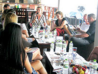 Doanh nhân nước ngoài họp mặt tìm giải pháp thu hút khách ở Mũi Né