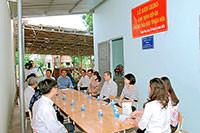 Khối thi đua 6: Trao tặng bếp ăn cho Trường Mẫu giáo xã Thuận Hòa