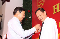 Cục trưởng Cục thuế Bình Thuận nhận Huân chương lao động hạng Nhất