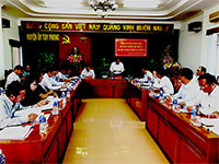 Thường trực Tỉnh ủy làm việc với huyện Tuy Phong: Tăng cường giám sát môi trường khu vực nhiệt điện Vĩnh Tân