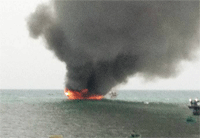 Tàu của ngư dân Phú Quý bốc cháy do sét