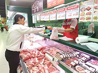 Lotte Mart Phan Thiết: Bán thịt heo không lợi nhuận để “giải cứu” người chăn nuôi