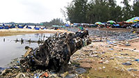 Bãi tắm ngảnh Tam Tân lại thành “chợ” rác