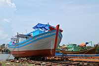 “Tàu 67”: Ngư dân Bình Thuận chuộng tàu gỗ hơn tàu thép?