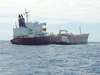 Tàu Chemroad Journey bị mắc cạn được lai dắt đi Singapore sửa chữa