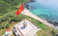 Cột cờ Phú Quý: Nơi thu hút đông du khách đến đảo
