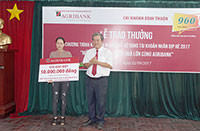 Agribank Bình Thuận: Trao giải đặc biệt cho khách hàng mở tài khoản
