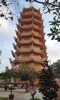 “Bảo tháp Linh Quang” cao nhất ở Phú Quý
