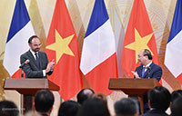 Thủ tướng Pháp thăm Việt Nam: Hai nước ký 17 văn kiện hợp tác
