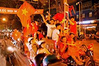 Phan Thiết rợp cờ hoa mừng đội tuyển Việt Nam vào chung kết