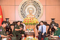 Đoàn cán bộ Tiểu khu Quân sự tỉnh Kampong Chhnang - Campuchia thăm chúc Tết tỉnh Bình Thuận