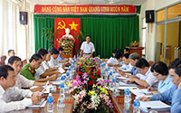 Phó Chủ tịch UBND tỉnh làm việc với huyện Tuy Phong: Tập trung giải quyết những vấn đề bức xúc, tồn đọng kéo dài