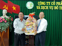 Bí thư Tỉnh ủy chúc tết Công ty Cổ phần Môi trường và dịch vụ đô thị Bình Thuận