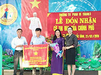 Trường tiểu học Phan Rí Thành 3 nhận cờ thi đua Chính phủ