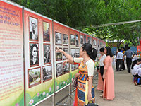 Triển lãm ảnh" Hồ Chí Minh – tiểu sử và sự nghiệp"