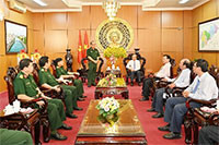 Bộ Tư lệnh Quân khu 7 và Bộ Tư lệnh Cảnh sát biển vùng 3 chúc tết Tỉnh ủy Bình Thuận