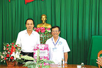 Kỷ niệm 65 năm Ngày Thầy thuốc Việt Nam: Phó Chủ tịch UBND tỉnh thăm cơ sở y tế