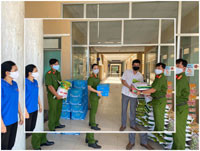 Phòng Cảnh sát hình sự: Tặng gạo và thực phẩm cho 2 bệnh viện