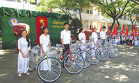 Trường THPT Hàm Thuận Bắc: Giúp học sinh nghèo vững bước đến trường