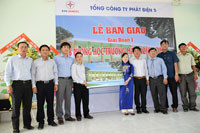 Tổng Công ty Phát điện 3: Bàn giao 8 phòng học mầm non cho xã Vĩnh Tân