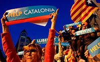 Tây Ban Nha họp nội các về ngăn chặn Catalonia độc lập