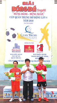 Giải bóng đá Cúp Quản Trung: Đội bóng Phú Thịnh đoạt chức vô địch