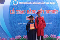 Trao bằng tốt nghiệp cho 269 học sinh sinh viên