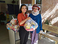 Hội CTĐ phường Phước Hội trao quà giúp người nghèo ăn tết