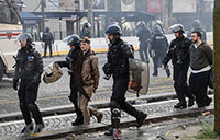 Pháp: Không xảy ra bạo loạn trong cuộc biểu tình 'Áo vàng' tại Paris
