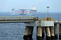 Sau UAE, Saudi Arabia thông báo 2 tàu chở dầu bị tấn công
