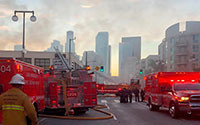 Tòa nhà ở Mỹ đang bốc cháy bỗng phát nổ làm 11 lính cứu hỏa bị thương