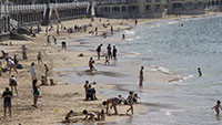 Tây Ban Nha hạn chế thời gian du khách tại bãi biển