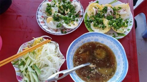 Banh can (mini egg pancakes) in Phan Rang - Thap Cham city