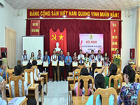 Liên đoàn lao động huyện Tuy Phong: Khen thưởng nhiều điển hình tiên tiến trong công nhân, viên chức, lao động